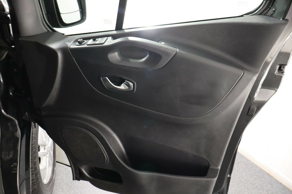 Renault Trafic Lh30 Energy Dci 145 High Roof Business Van #24