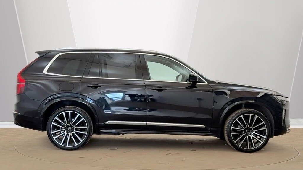 Volvo XC90 Ultra Bright Black #2