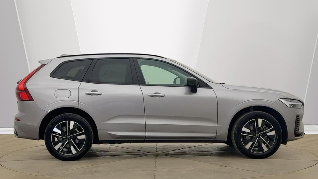 Volvo XC60 Plus Silver #2