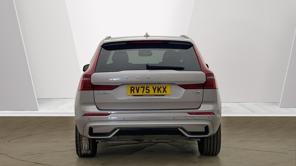 Volvo XC60 Plus Silver #4