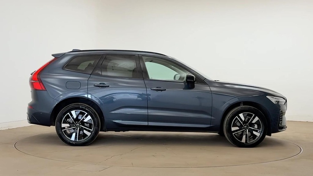 Volvo XC60 Plus Blue #2