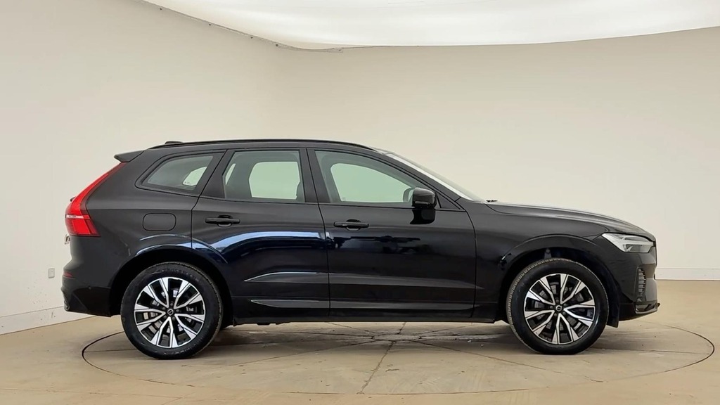 Volvo XC60 Plus Black #2