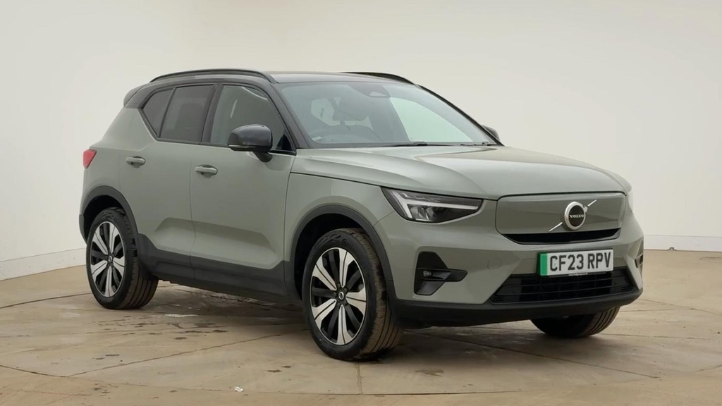 Volvo XC40 Plus Green