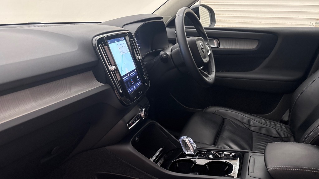 Volvo XC40 Ultimate Silver #6