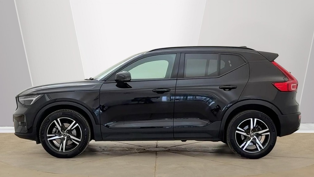 Volvo XC40 Plus Dark Black #6