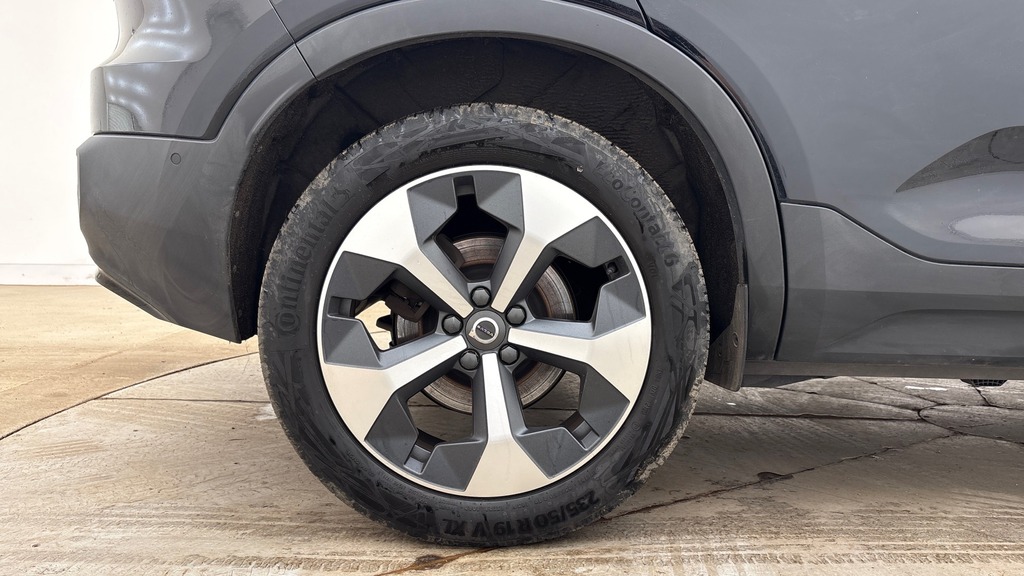 Volvo XC40 Ultimate Black #4