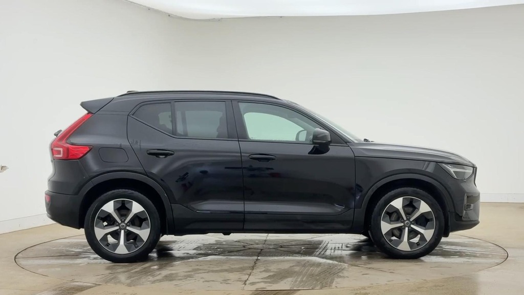 Volvo XC40 Ultimate Black #2