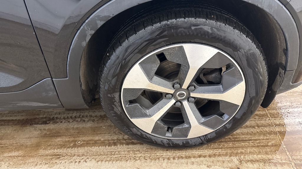 Volvo XC40 Ultimate Black #4