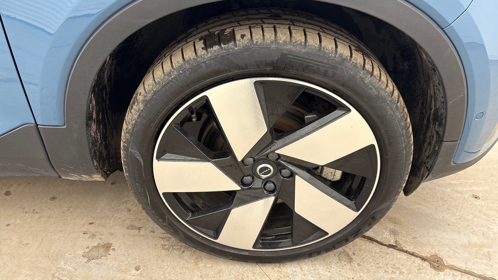 Volvo C40 Ultimate Blue #4