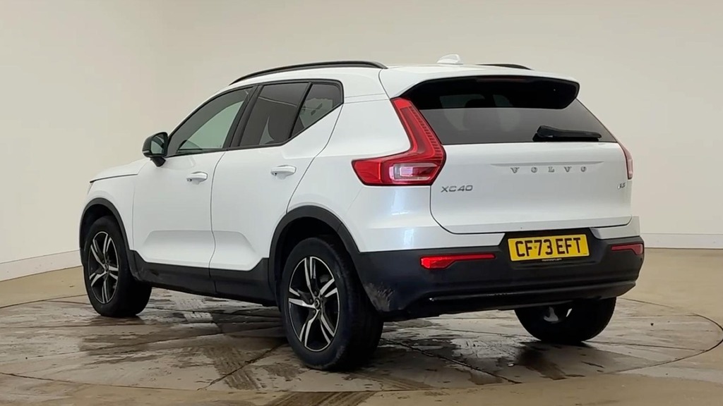 Volvo XC40 Plus Dark CF73EFT White #3