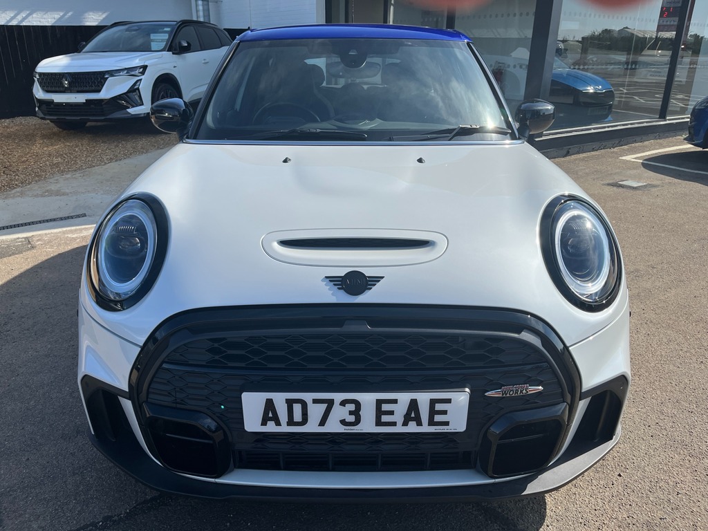 Mini Hatch Cooper S Sport AD73EAE White #2