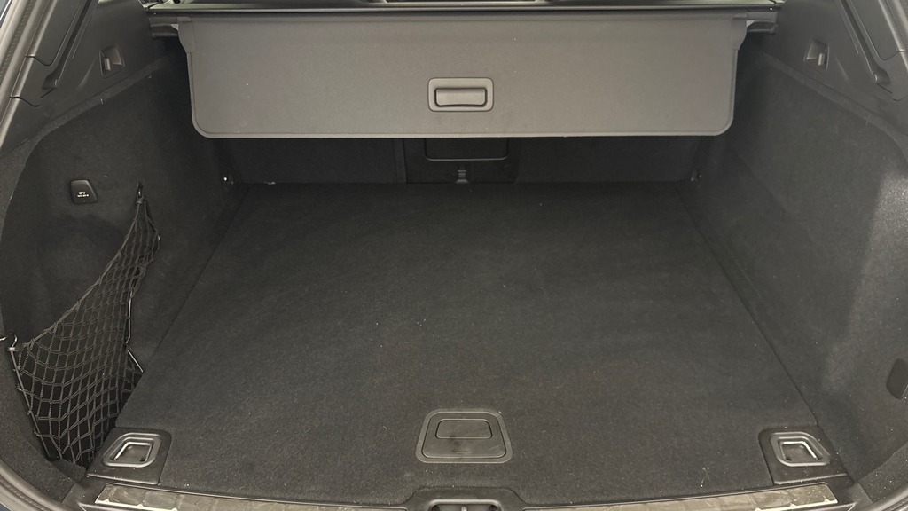 Volvo XC60 Plus Black Edition Blue #5