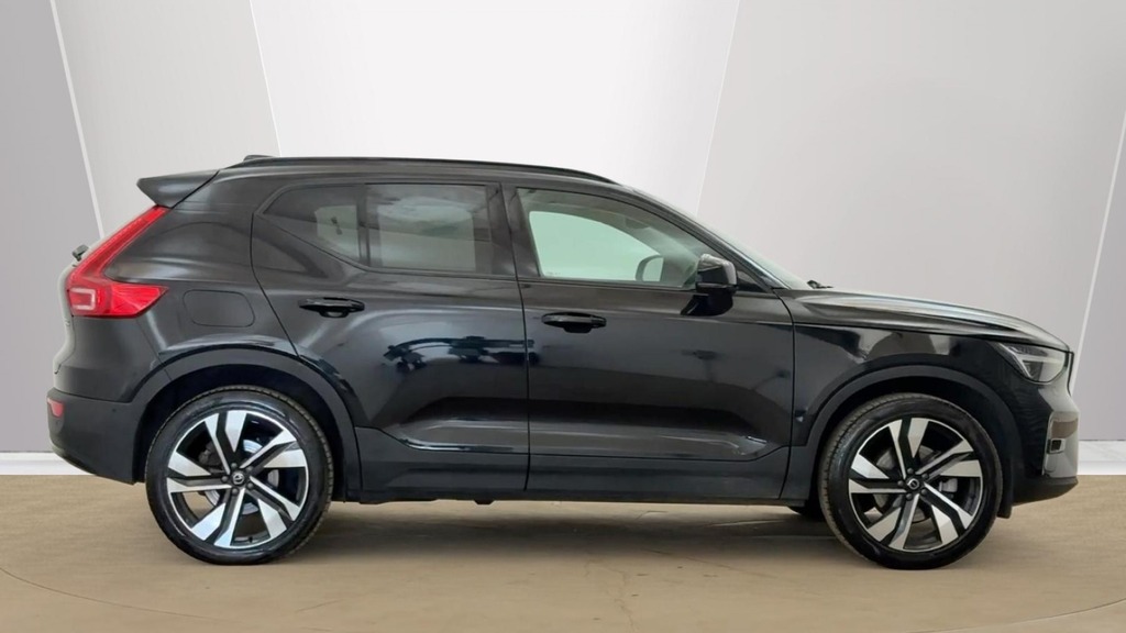 Volvo XC40 Ultra Dark Black #2