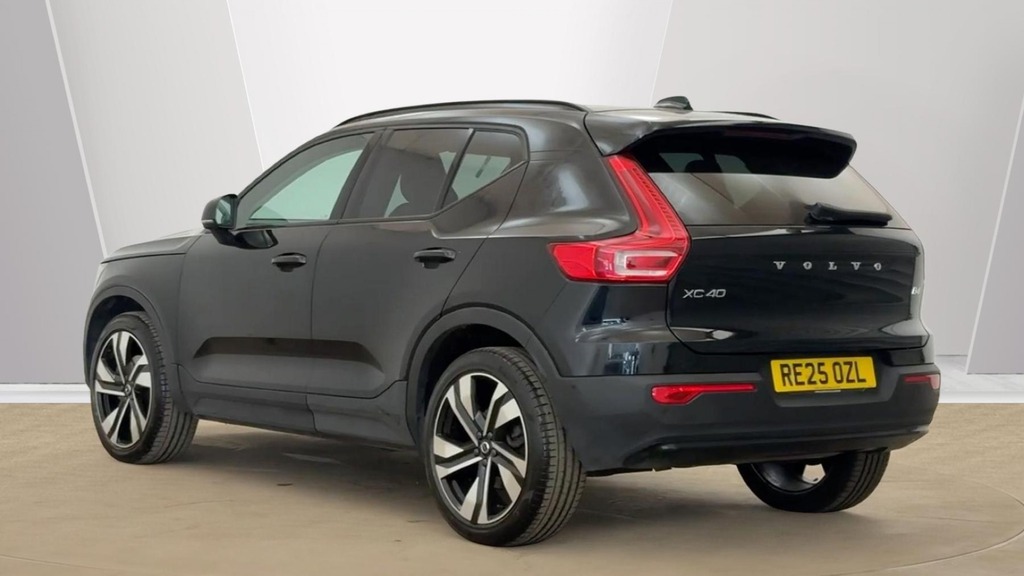 Volvo XC40 Ultra Dark Black #5