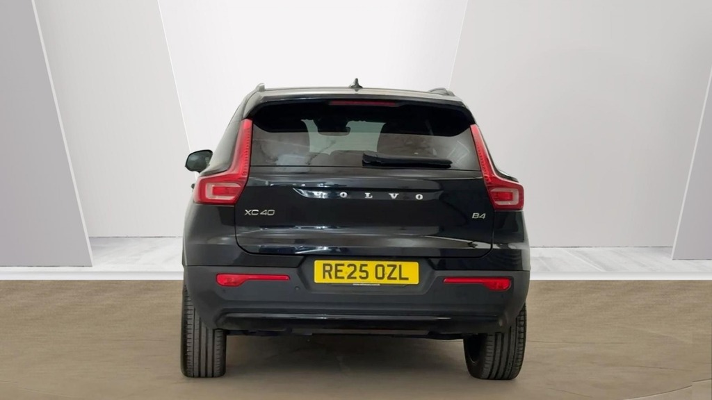 Volvo XC40 Ultra Dark Black #4