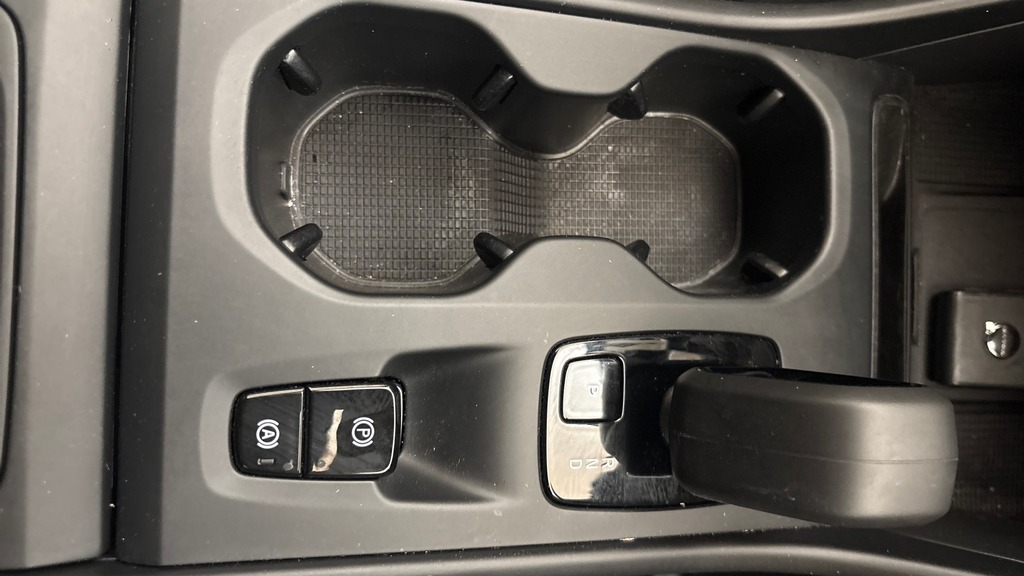 Volvo XC40 2.0 B3p Core Blue #30