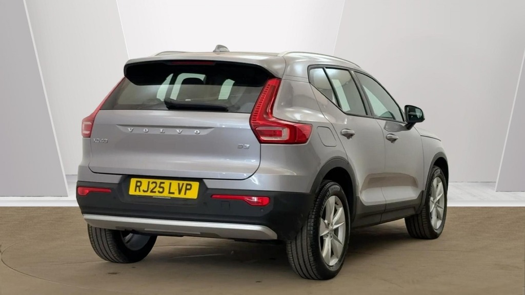 Volvo XC40 Core Silver #3