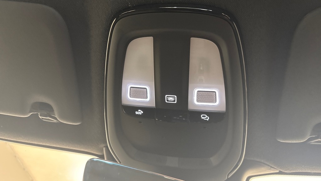 Volvo XC40 2.0 B3p Core Blue #31
