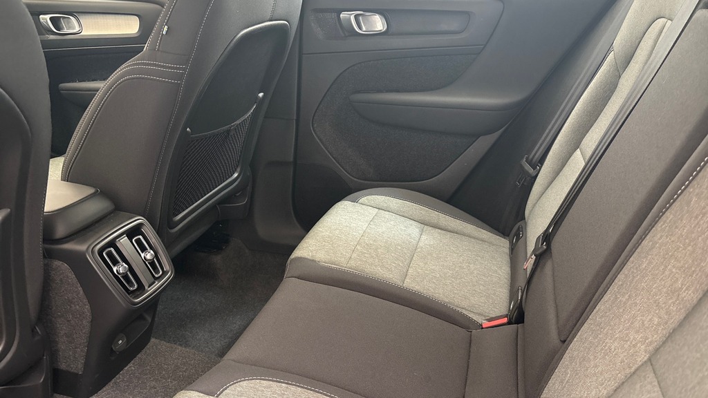 Volvo XC40 2.0 B3p Core Blue #12