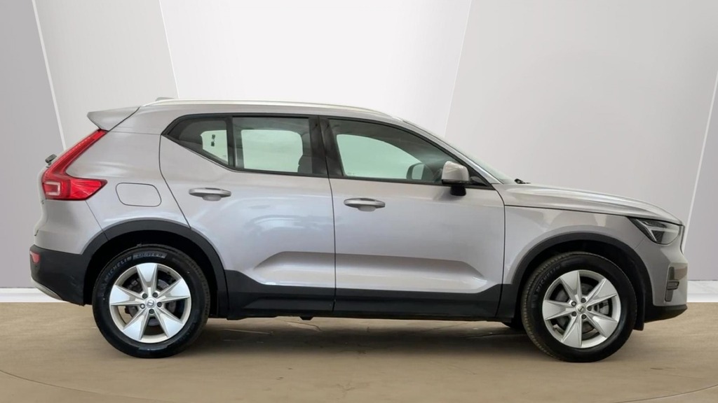 Volvo XC40 Core Silver #2