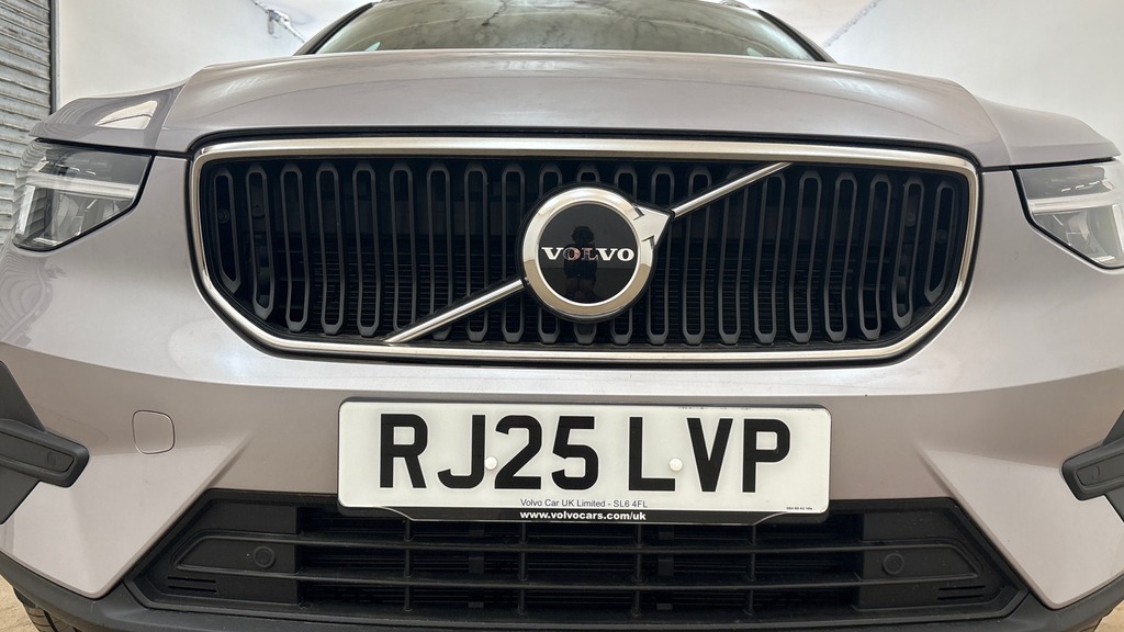 Volvo XC40 2.0 B3p Core Blue #23