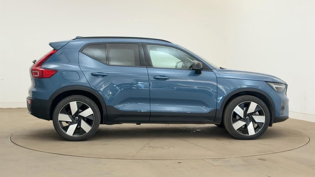 Volvo XC40 Ultimate Dark Blue #2