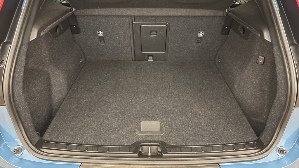 Volvo XC40 Ultimate Dark Blue #4