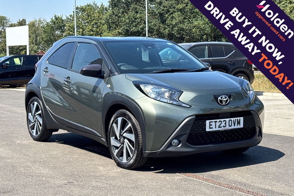 Toyota Aygo X Edge Green