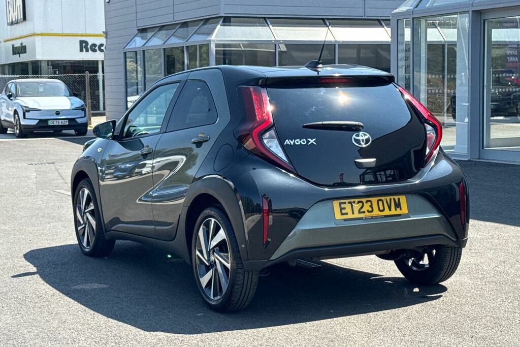 Toyota Aygo X Edge Green #3