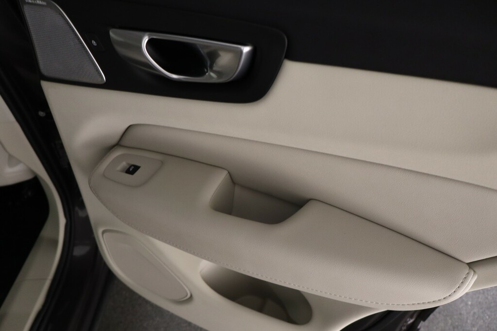 Volvo XC60 Ultimate Grey #27