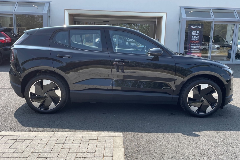 Volvo EX30 Plus Black #4