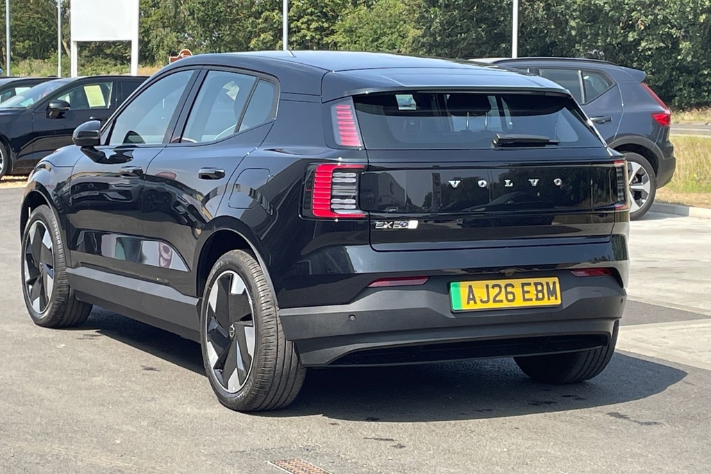 Volvo EX30 Plus Black #3