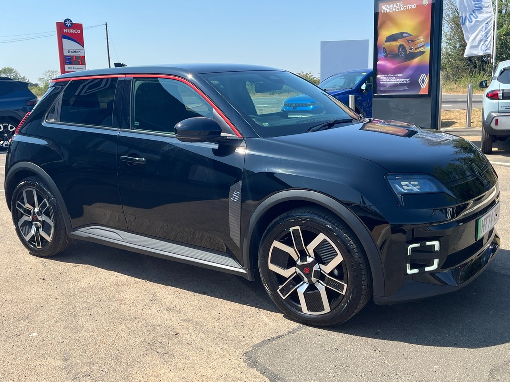 Renault 5 E-Tech Techno Black