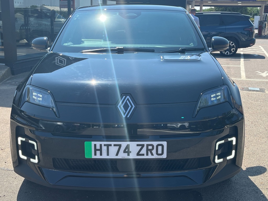Renault 5 E-Tech Techno Black #2