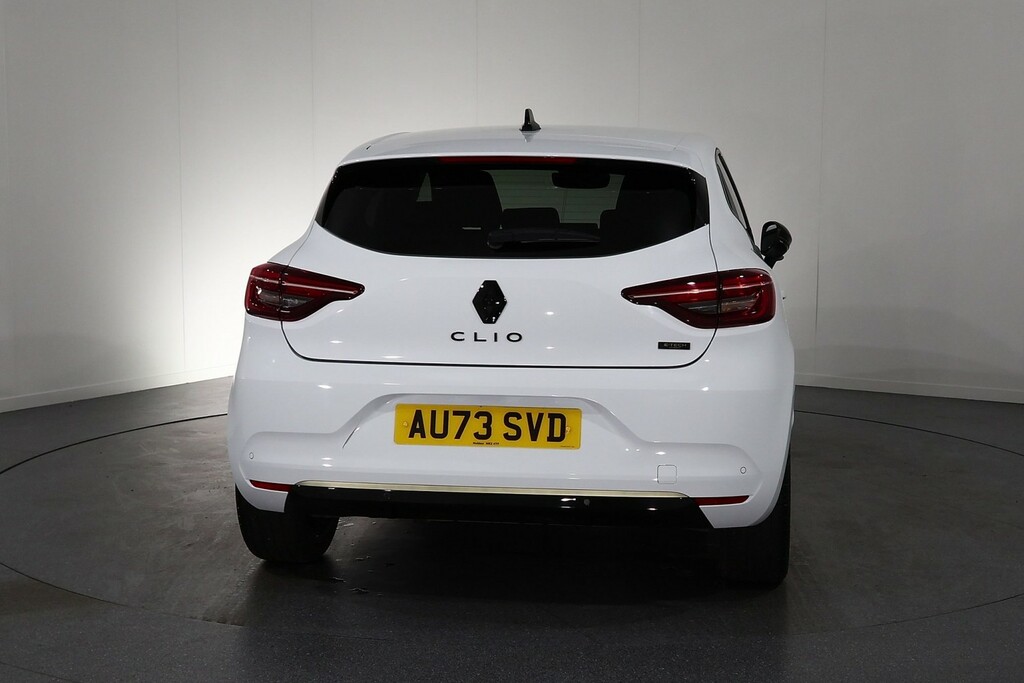 Renault Clio E-tech Engineered White #6