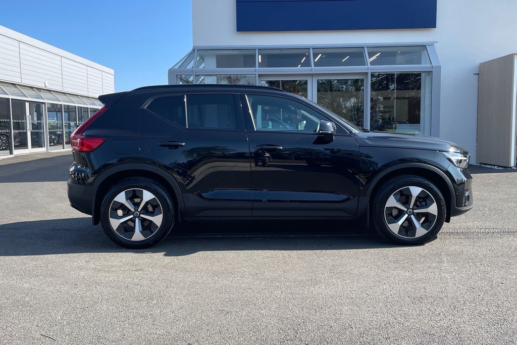 Volvo XC40 B4 Ultimate Black #4