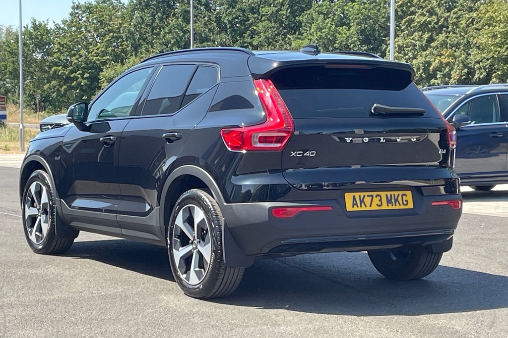 Volvo XC40 B4 Ultimate Black #3