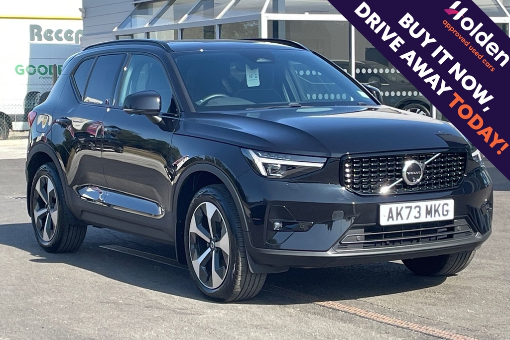 Volvo XC40 B4 Ultimate Black
