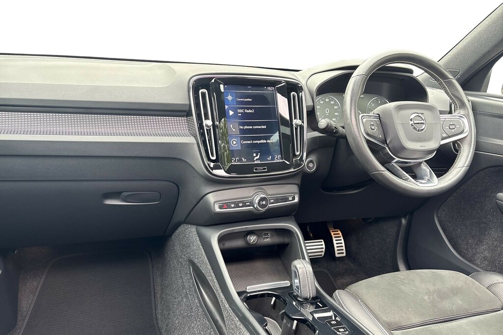 Volvo XC40 R-design Pro White #2
