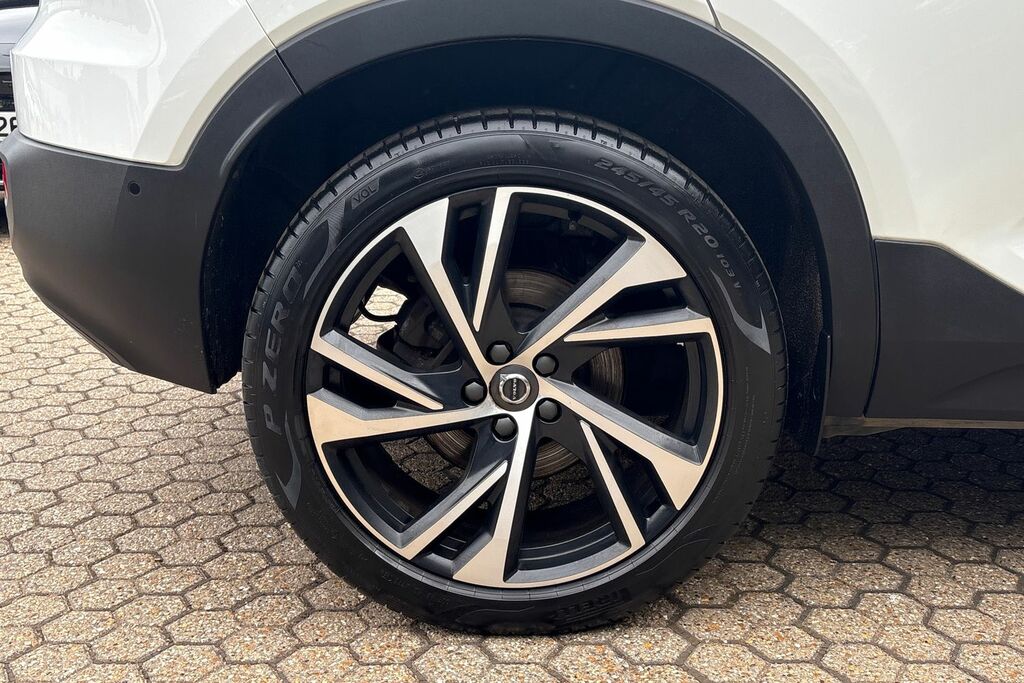 Volvo XC40 R-design Pro White #5