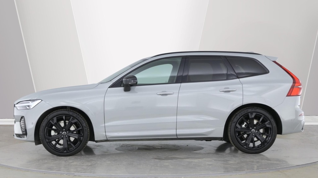 Volvo XC60 Ultra Black Edition Grey #5