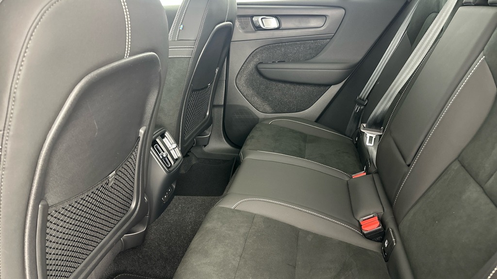 Volvo EX40 185Kw Ext Range Plus Black Editon 78Kwh Black #13