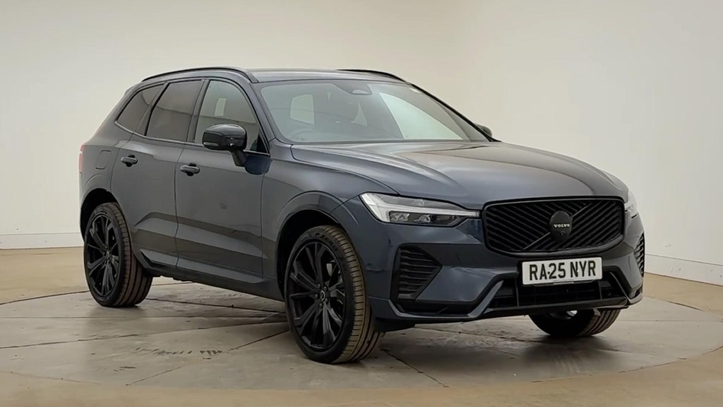 Volvo XC60 Plus Black Edition Blue
