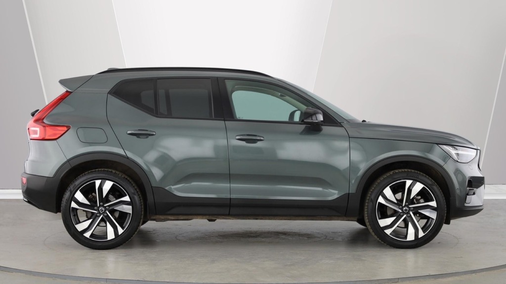 Volvo XC40 Ultra Dark Green #2
