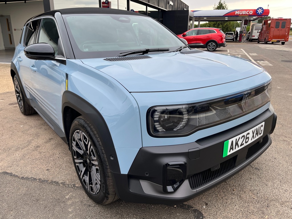 Renault 4 E-Tech Electric Blue