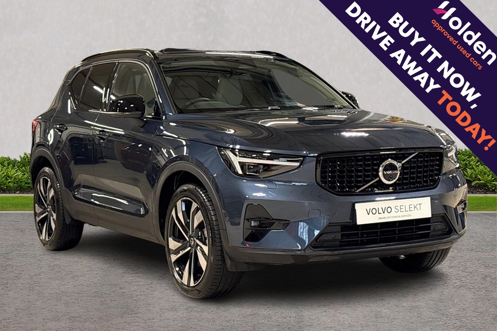 Volvo XC40 Ultra Dark Blue
