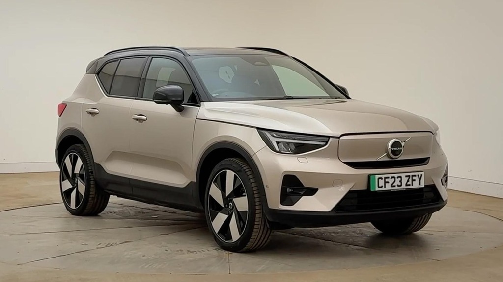 Volvo XC40 Ultimate Gold