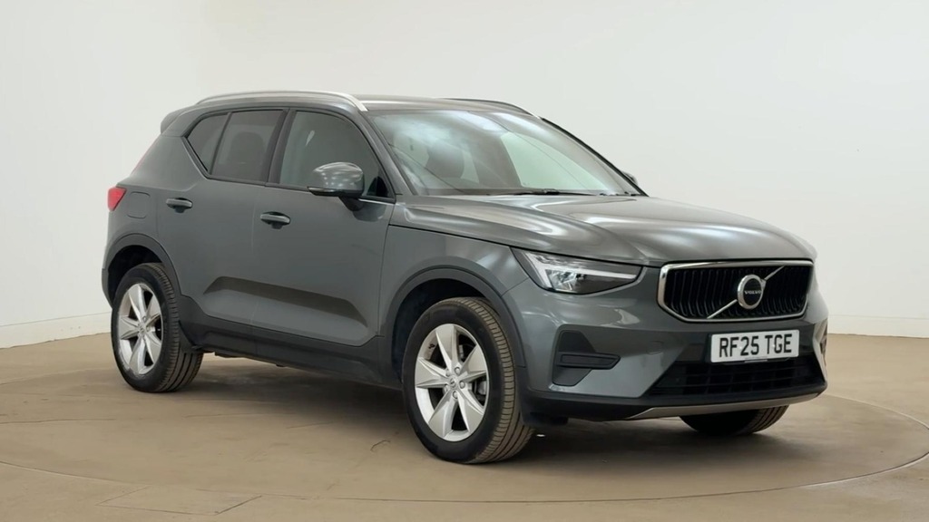 Volvo XC40 Core Green
