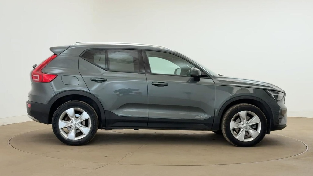 Volvo XC40 Core Green #2