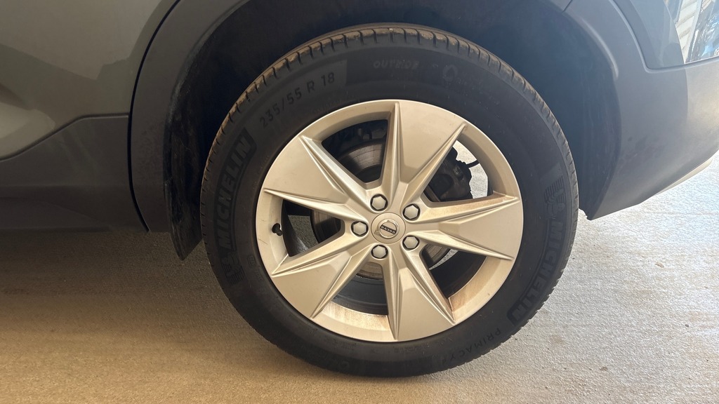 Volvo XC40 Core Green #4